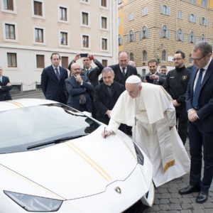 Unique Lamborghini Huracán RWD By Ad Personam Donated To Pope Francis