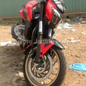 Bajaj Dominar Red