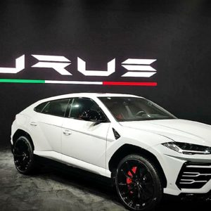 Lamborghini Urus India front