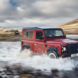 Land Rover Classic Defender Works V