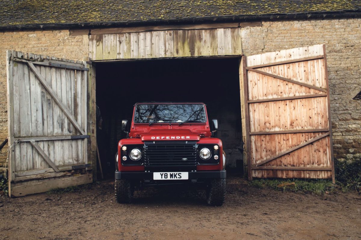 Land Rover Classic Defender Works V