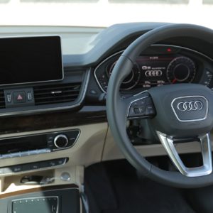 New  Audi Q India drive selector