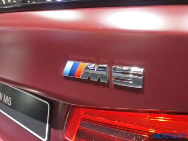 BMW-M5-019-600x450