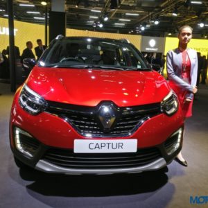 Renault Captur Radiant Red Front Shot