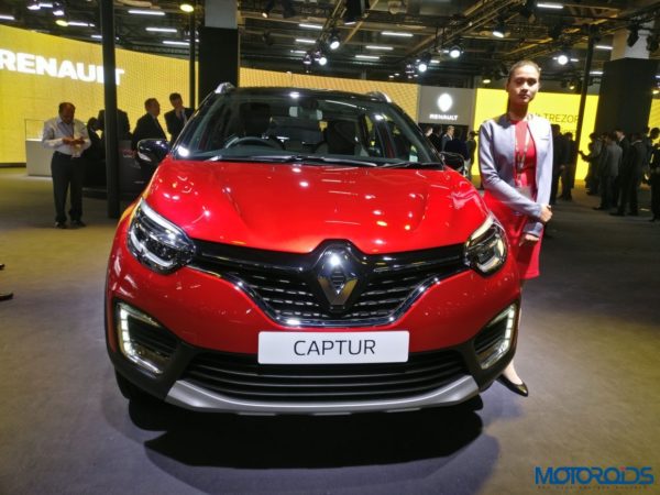 Renault Captur Radiant Red Front Shot