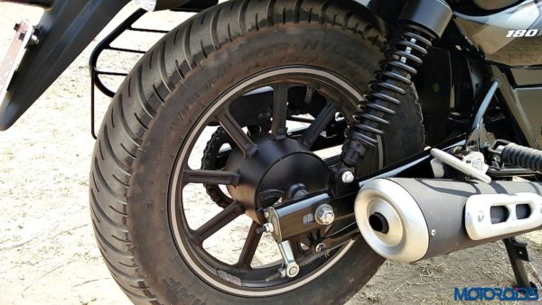 New 2018 Bajaj Avenger 180 Street Review (4) New 2018 Bajaj Avenger 180 Street Review (4)