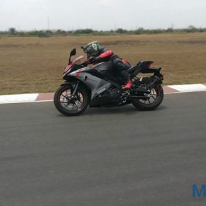 Yamaha R V