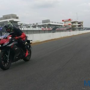 Yamaha R V