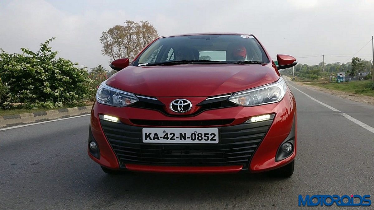 Toyota Yaris India front red (3)