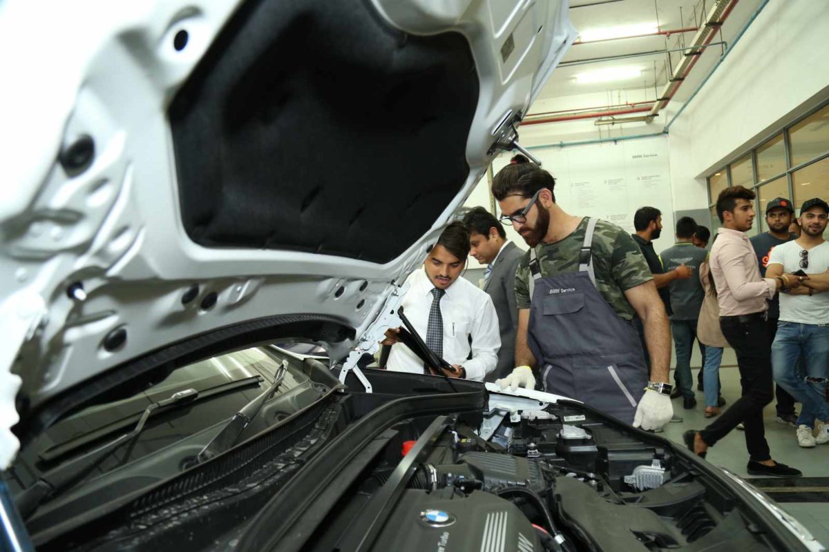 BMW Deutsche Motoren Dealership