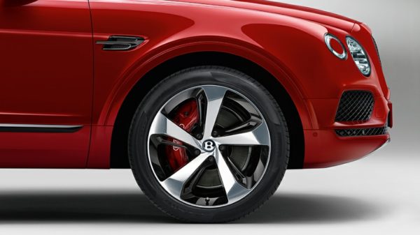 New Bentley Bentayga V8 (2)
