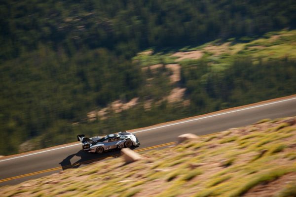 Volkswagen I.D. R Pikes Peak Now Aims For A New Record At Goodwood (2)