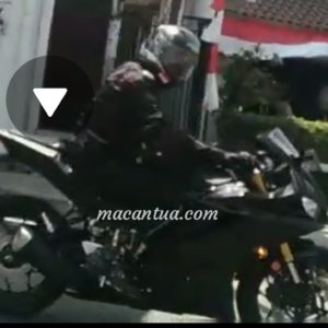 Next Generation Yamaha YZF R YZF R Spied With LED Headlight and USD Forks