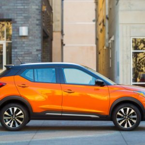 Nissan Kicks side