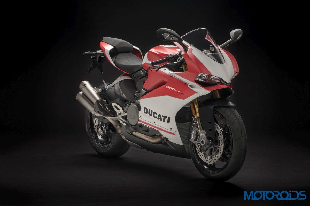 Ducati PANIGALE CORSE side quarter