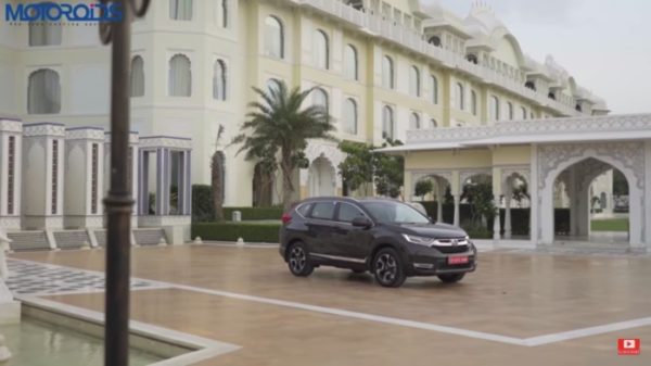 honda crv hotel front  quarter