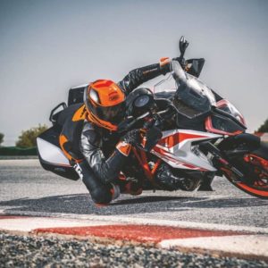 KTM  SUPER DUKE GT track shot