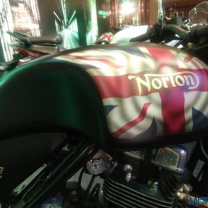 Norton Commando tan