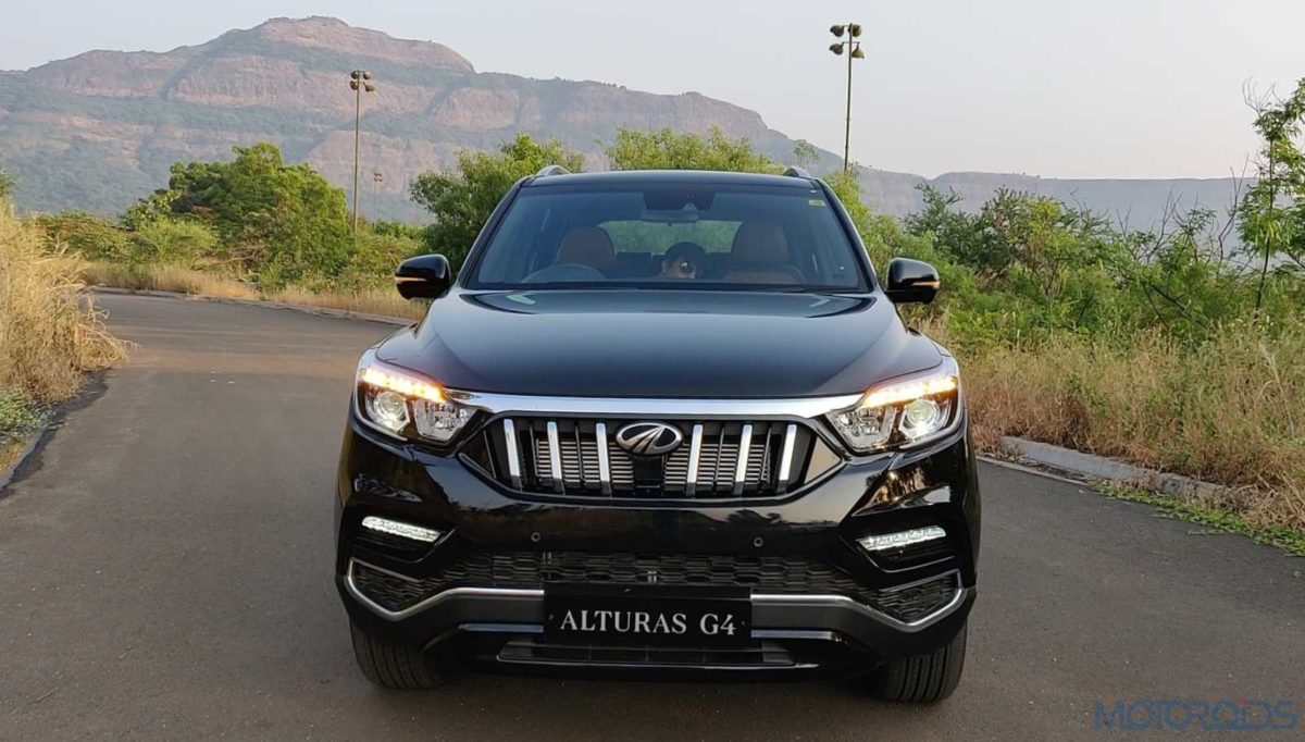 Mahindra Alturas G Front head on