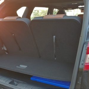 Mahindra Alturas G boot space