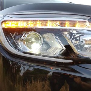 Mahindra Alturas G headlights