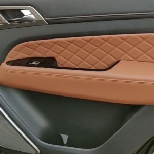 Mahindra Alturas G rear door pad