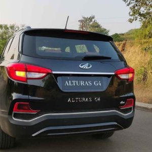 Mahindra Alturas G rear profile