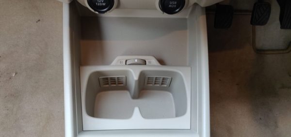 New 2019 Maruti Suzuki Ertiga front cup holder(50) New 2019 Maruti Suzuki Ertiga front cup holder(50)