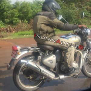 royal enfield classic  scrambler spied rear half