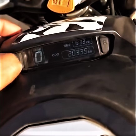 Bajaj Dominar  twin screen instrument cluster