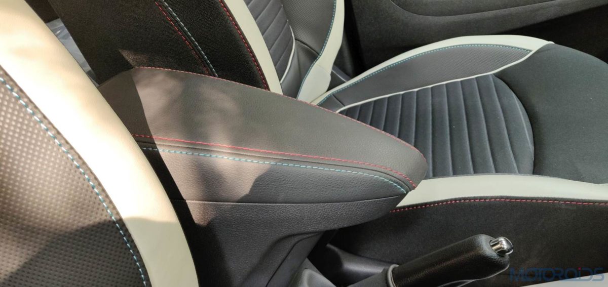 Renault Captur Petrol driver side armrest Renault Captur Petrol driver side armrest