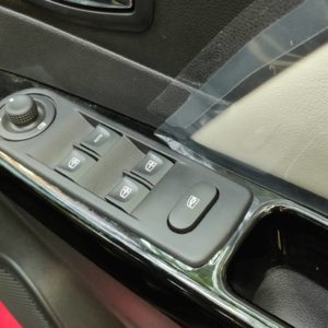 Renault Captur Petrol power window switches