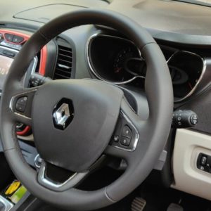 Renault Captur Petrol steering wheel