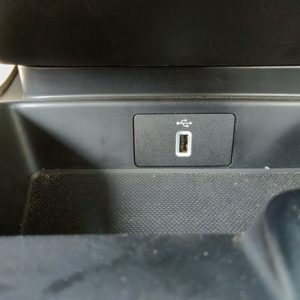 Ford Endevour second USB socket