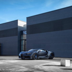 Bugatti  ans Bugatti quarter zoom out