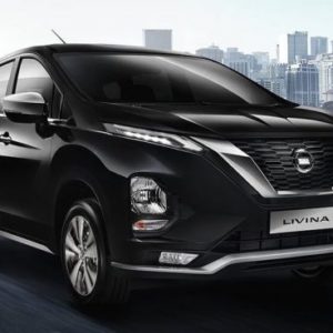 Nissan Livina unveiled front three quarter black