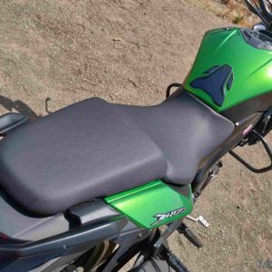 Bajaj Dominar seats