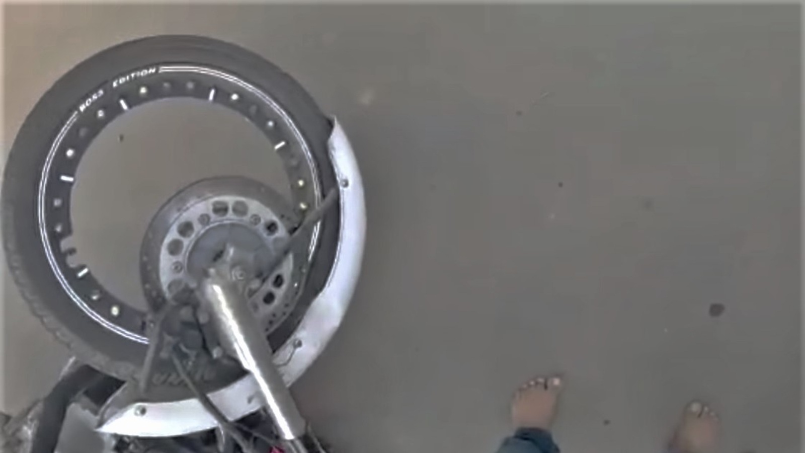 royal enfield classic 350 modified alloy wheels