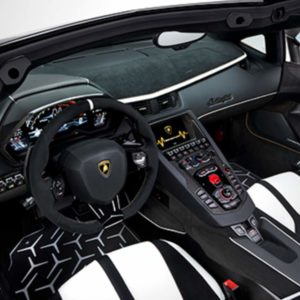 Lamborghini Aventador SVJ Roadster top interior