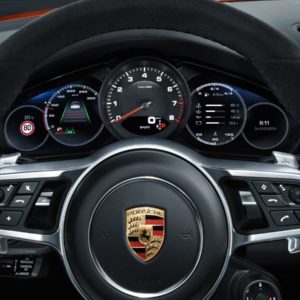 Porsche Cayenne Coupé interior instrument console