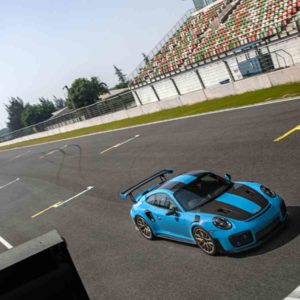Porsche GT RS BIC record holder Start line top