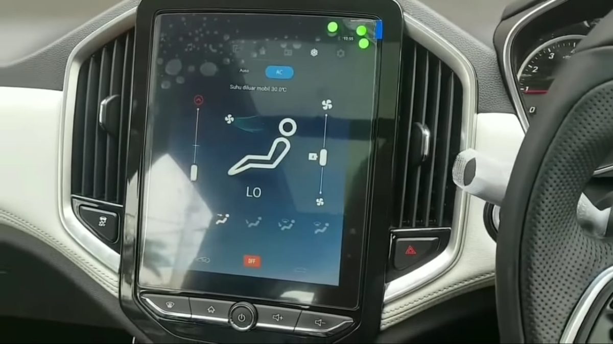 Wuling Almaz climate controls on screen Wuling Almaz climate controls on screen