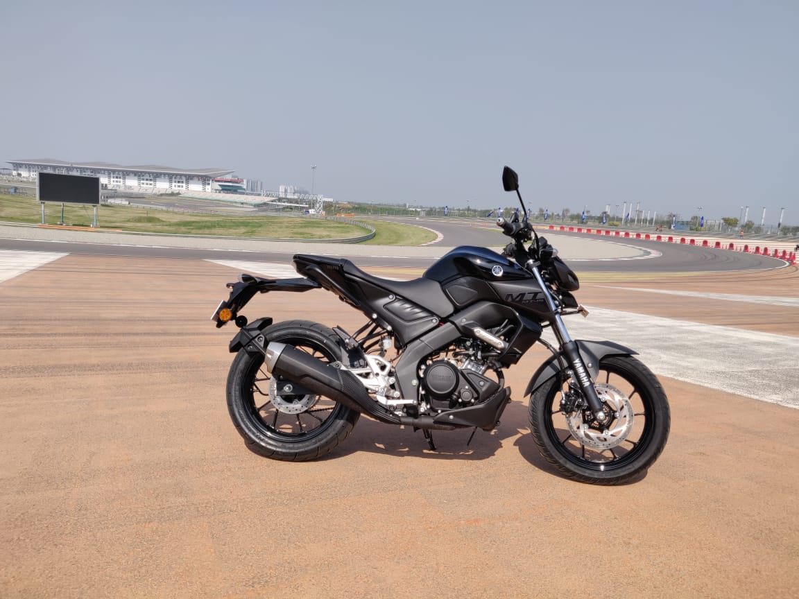 Yamaha MT 15 review side profile