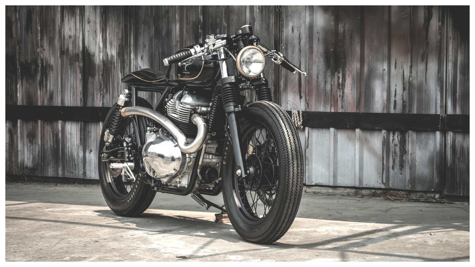 Zeus Customs Makes The Royal Enfield Interceptor 650 Travel Back In