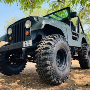 Jeep CJ  front quarter low