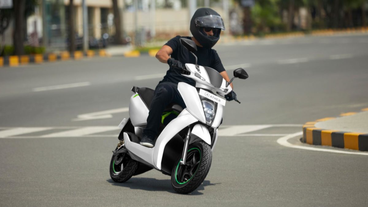 Ather 450 rolling front