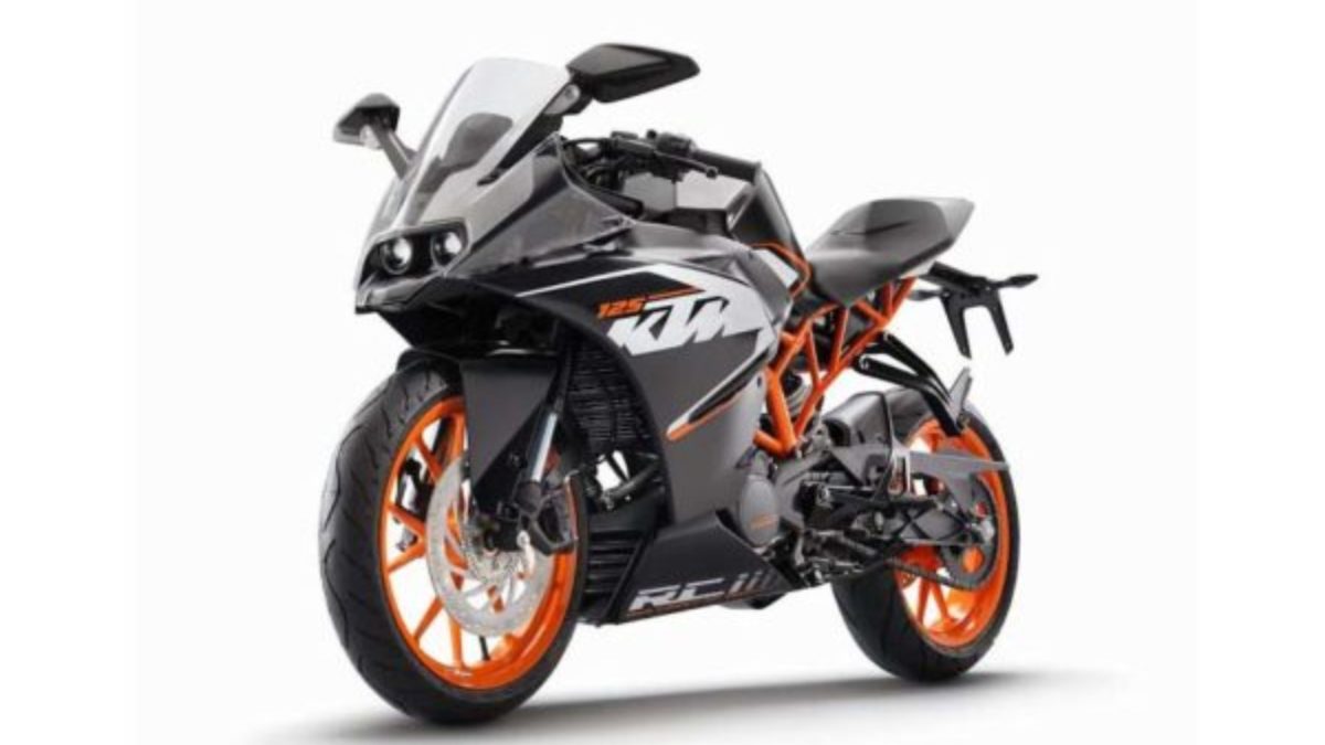 KTM RC front quarter