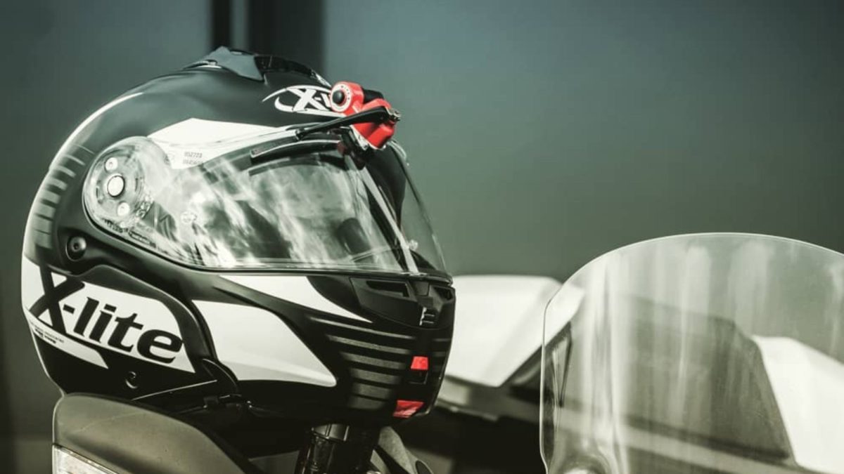 Wipey Helmet Wiper