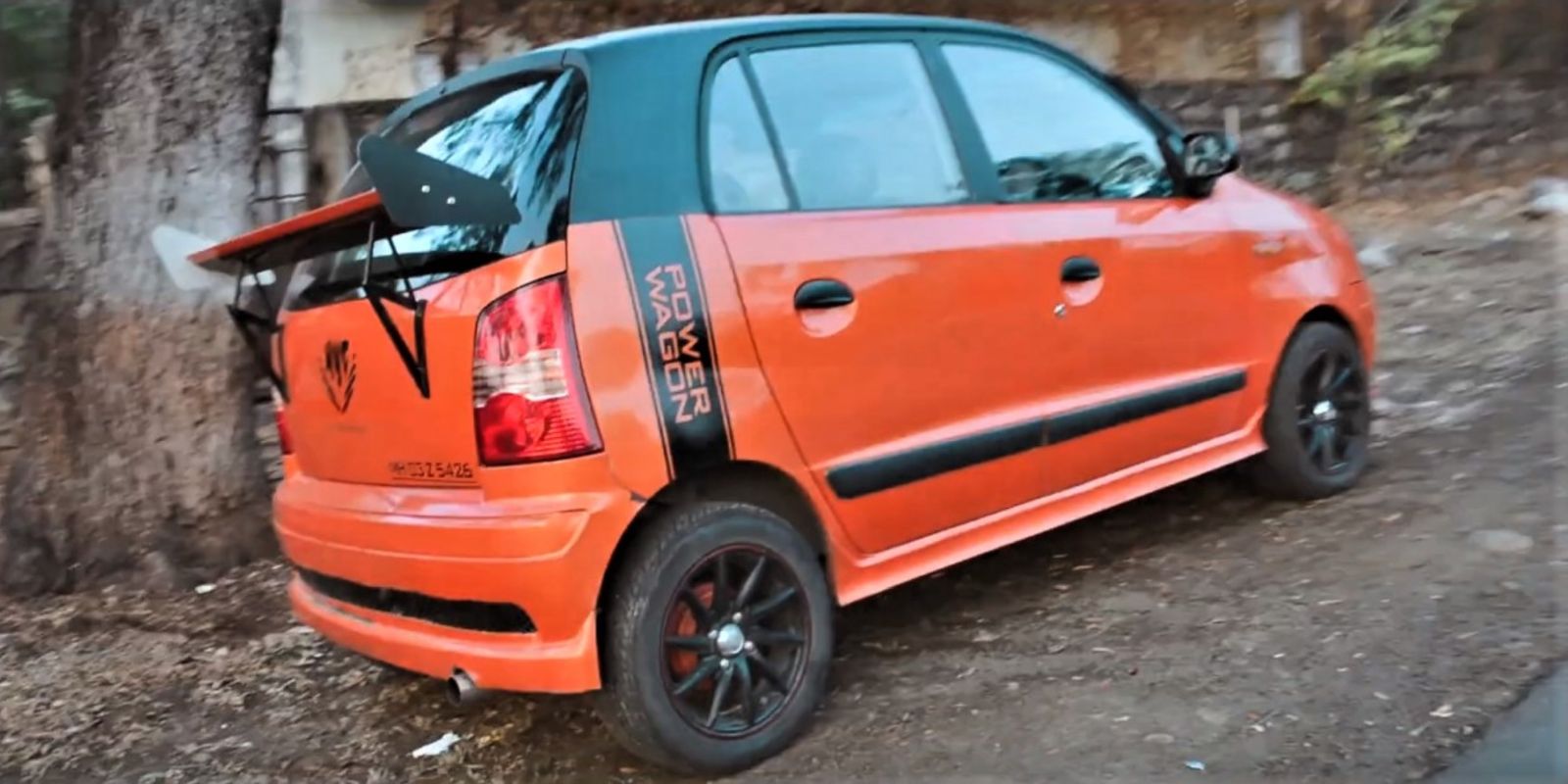 Modified Hyundai Santro Xing Wears A Wing Where The Wind Don