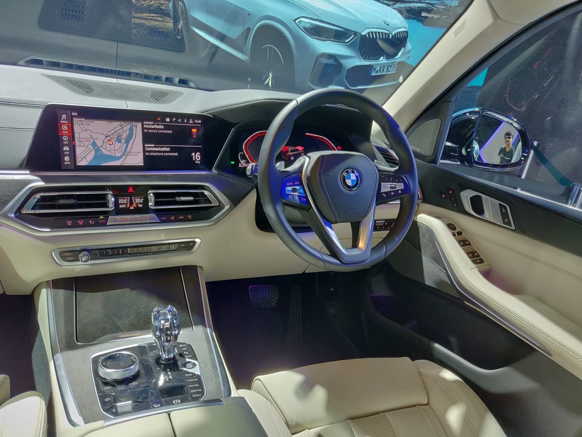 2019 BMW X5 INdia Launch cockpit view